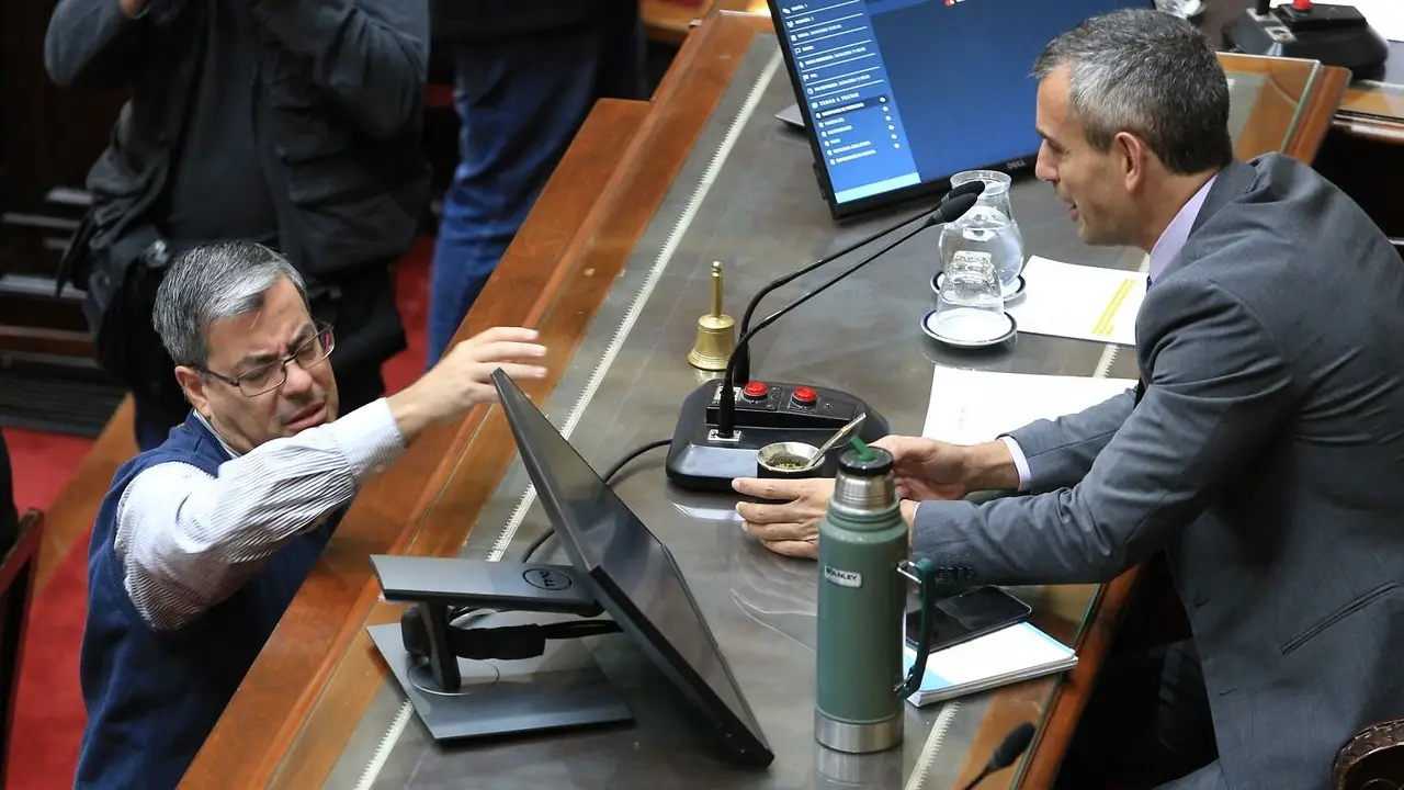 LLA, el PRO y "dialoguistas" no quisieron discutir sobre universidades y jubilaciones: quiénes no dieron quórum