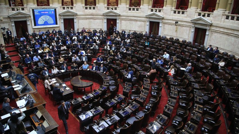 Repercusiones de diputados peronistas por la aprobación de la Ley Bases y el Paquete Fiscal