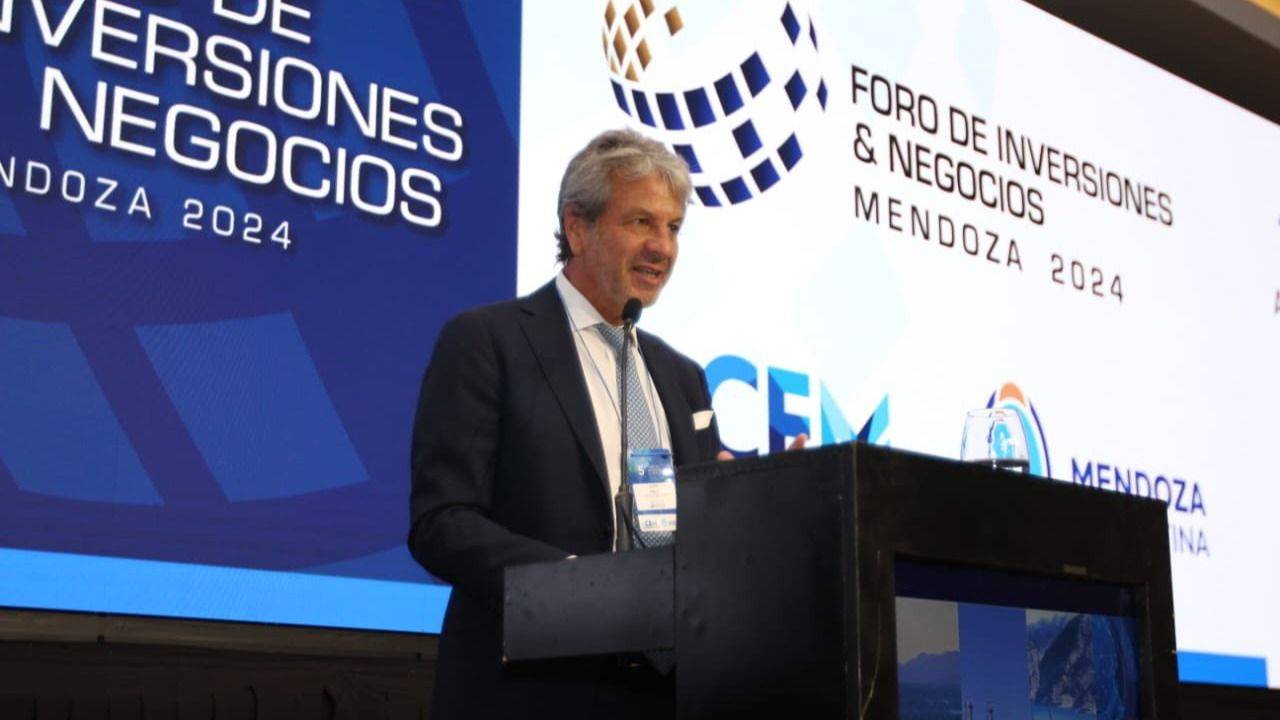Un fondo ganadero millonario y bienes en EEUU no declarados: la polémica DDJJ de un alto funcionario de Milei