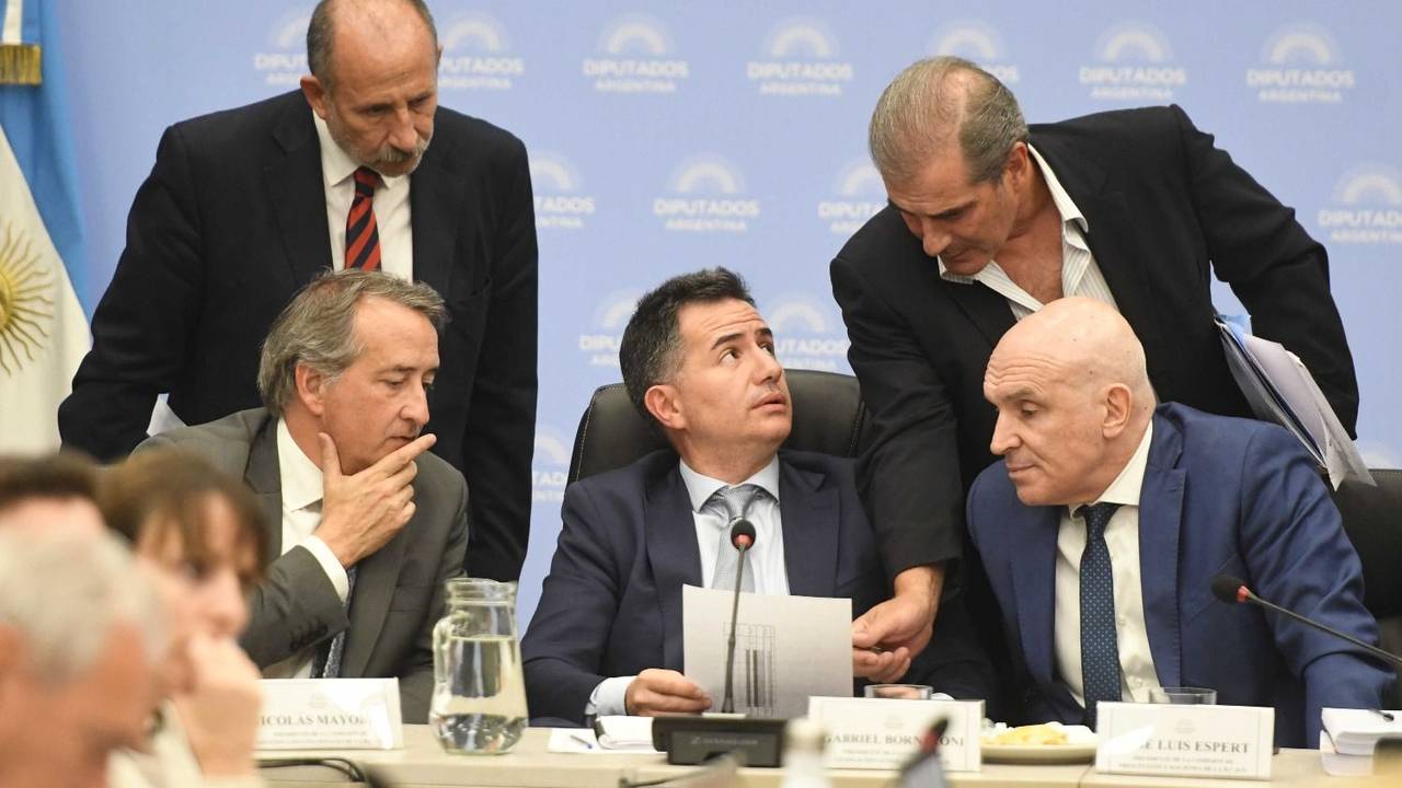 El Gobierno debió ceder para intentar que la ley Bases hoy consiga dictamen