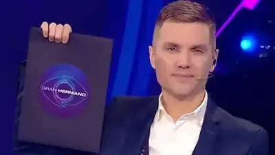 Qué pasó con Santiago del Moro en Gran Hermano. Qué pasó con Santiago del Moro en Gran Hermano.