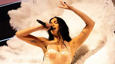 Dua Lipa. Dua Lipa.