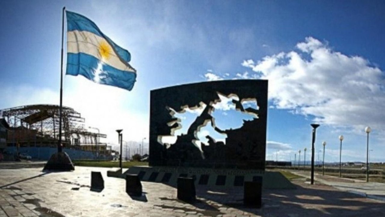 Monumento a las Islas Malvinas.