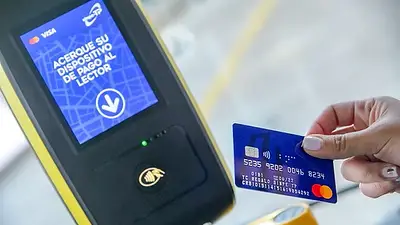 Pago con tarjeta en colectivos. Pago con tarjeta en colectivos.