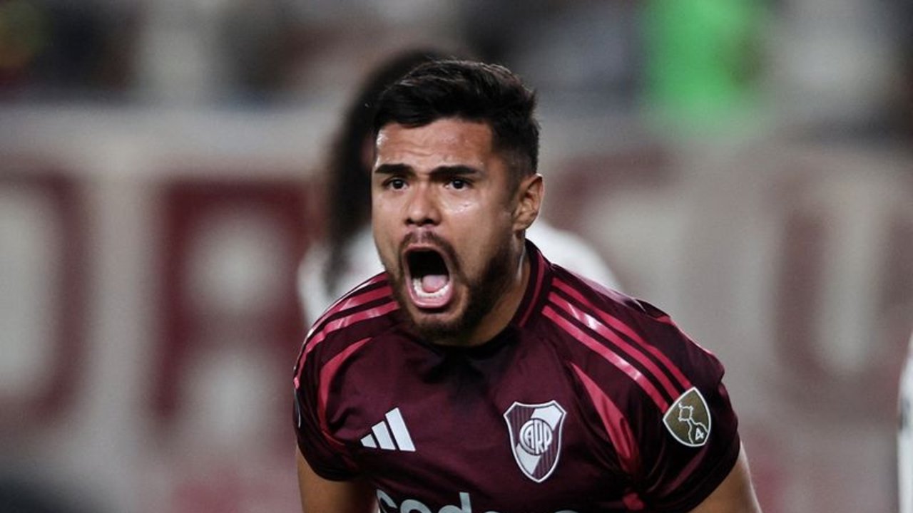River Plate vence a Universitario con gol de chileno Paulo Díaz en la Libertadores