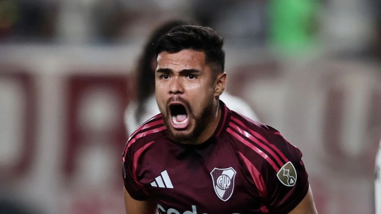 River Plate vence a Universitario con gol de chileno Paulo Díaz en la Libertadores