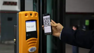 Pago con QR en colectivos. Pago con QR en colectivos.
