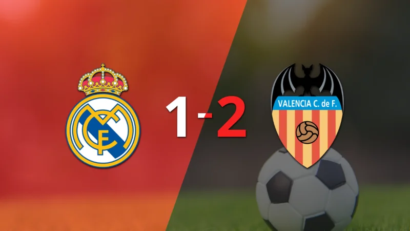 Real Madrid no logró superar la firmeza de Valencia y cayó 2 a 1 tras un gol agónico