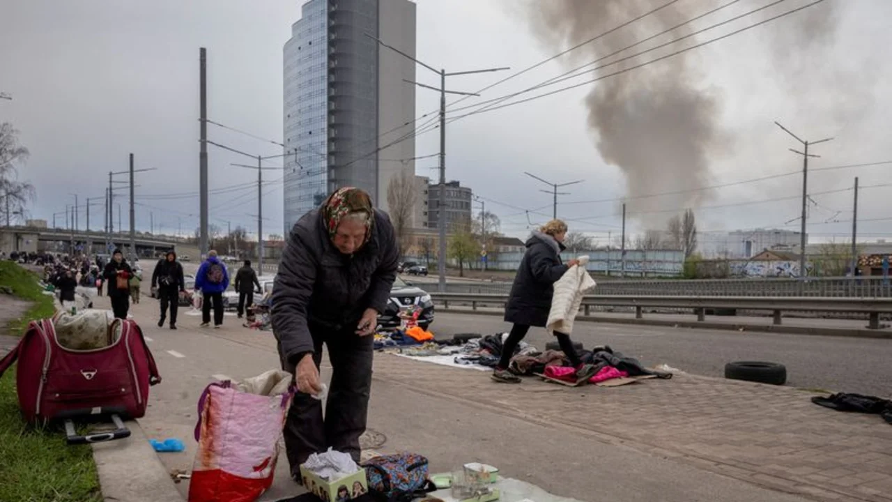 Un misil ruso deja un muerto y tres heridos en Kiev, dice Ucrania