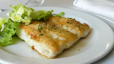 Pescado, plato de merluza Pescado, plato de merluza