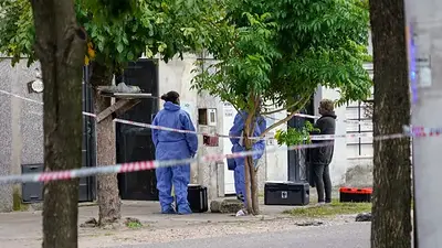 Brutal doble crimen en Rosario: investigan un presunto femicidio Brutal doble crimen en Rosario: investigan un presunto femicidio