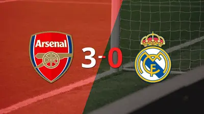 Con goleada, Arsenal ilusiona a su fanaticada Con goleada, Arsenal ilusiona a su fanaticada