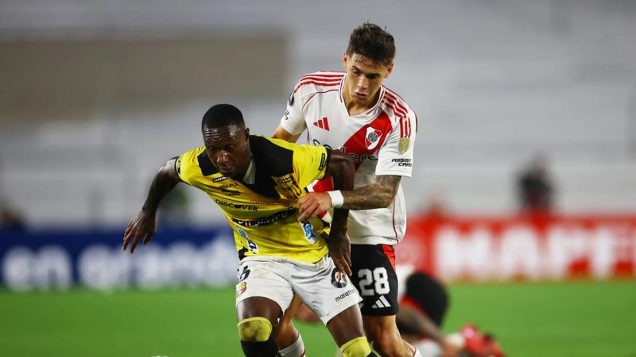 River Plate iguala con Barcelona en debut como local en la Libertadores