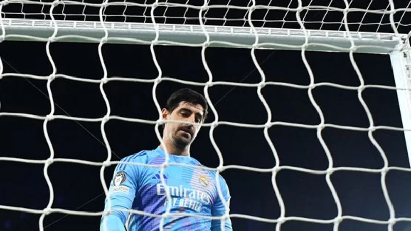 Ancelotti: El Madrid debe hacer todo lo posible para remontar el 3-0 del Arsenal