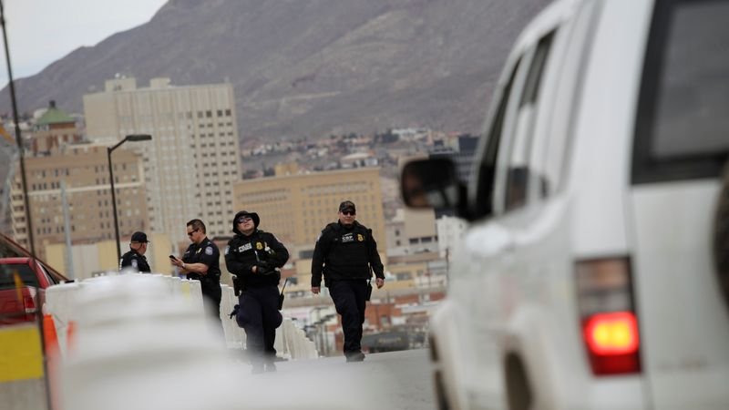 Jueces de EEUU bloquean las deportaciones de venezolanos de Trump con ley de 1798