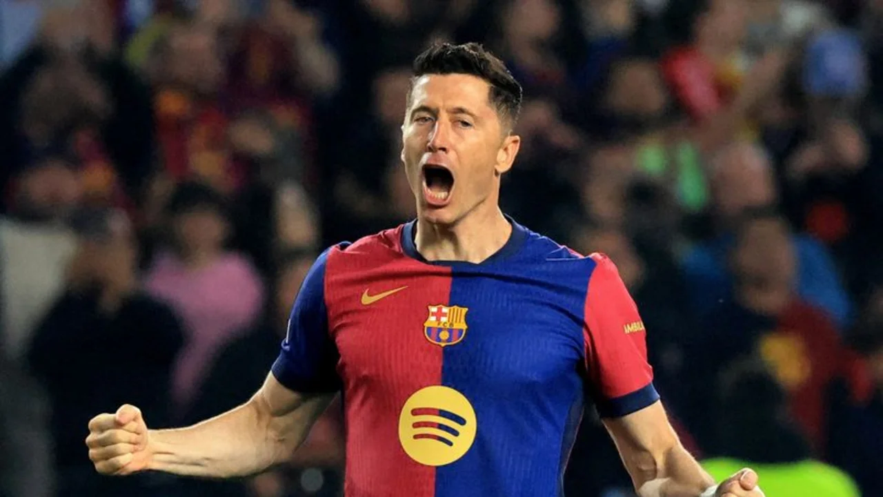 Lewandowski marca doblete en goleada del Barcelona 4-0 sobre el Dortmund en Champions
