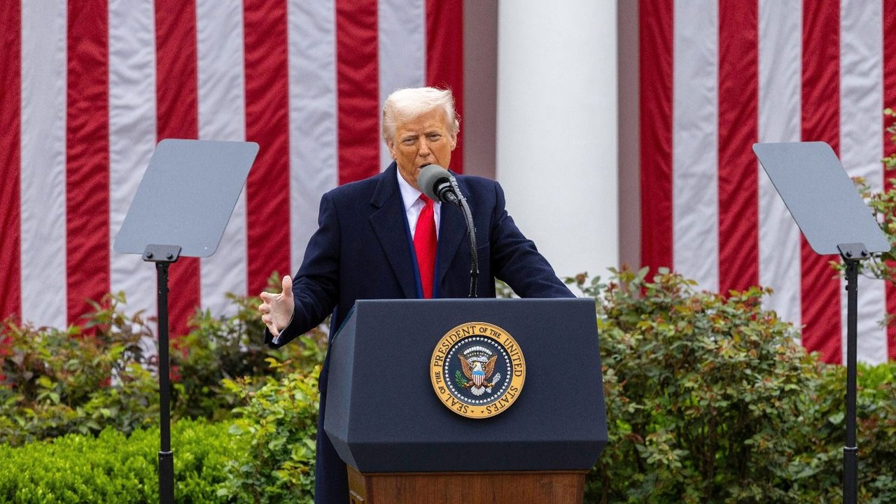 Histórico: Moody´s bajó la calificación crediticia de Estados Unidos