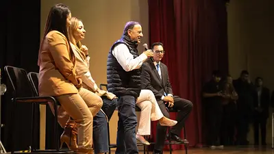Quintela reafirmó el compromiso de la provincia con la educación y apuntó contra el ajuste de Milei: "Una crueldad impensada" Quintela reafirmó el compromiso de la provincia con la educación y apuntó contra el ajuste de Milei: "Una crueldad impensada"
