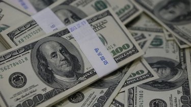 El dólar cae mientras los inversores pierden la confianza en los activos estadounidenses