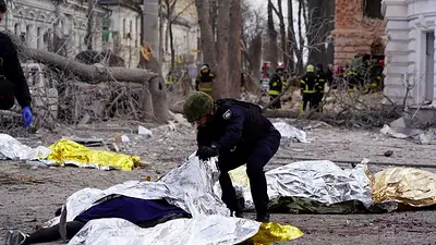Misil balístico ruso mata a 32 personas en la ciudad ucraniana de Sumy, dice Kiev Misil balístico ruso mata a 32 personas en la ciudad ucraniana de Sumy, dice Kiev