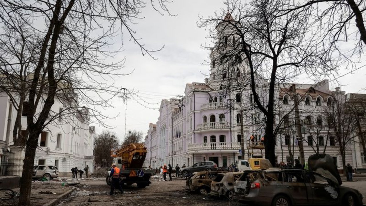 Rusia dice haber atacado una reunión de responsables militares ucranianos en Sumy