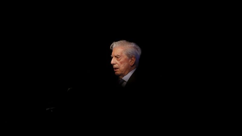 Perú declara duelo nacional por muerte del Nobel de Literatura Vargas Llosa