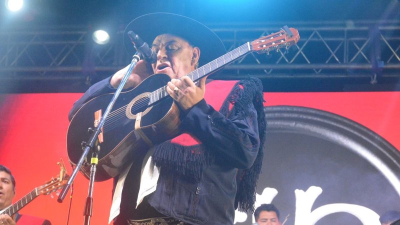 El Chaqueño Palavecino cantando