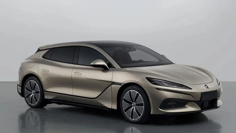 Denza 9 GT.