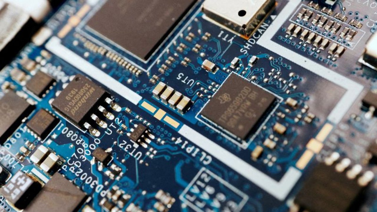 EEUU prepara el terreno para los aranceles a productos farmacéuticos y chips