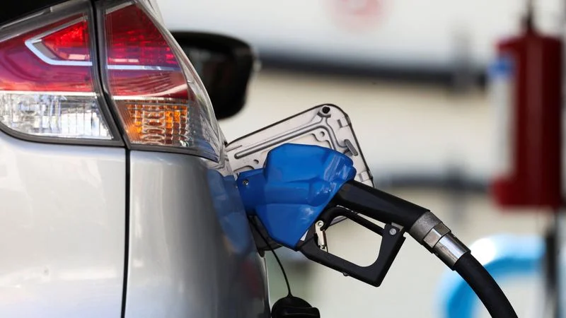 combustible, nafta, gasoil, auto, estación de servicio