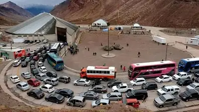 Paro en Aduana: demoras en el paso desde Mendoza hacia Chile Paro en Aduana: demoras en el paso desde Mendoza hacia Chile