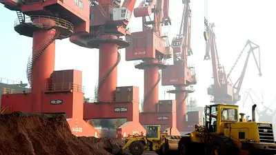 Trump ordena estudiar aranceles a todas las importaciones de EEUU de minerales críticos Trump ordena estudiar aranceles a todas las importaciones de EEUU de minerales críticos