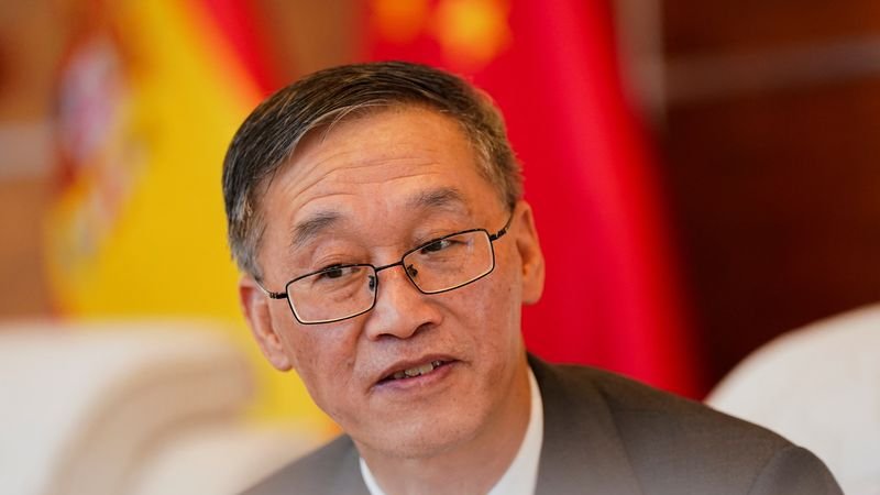 China quiere colaborar con la UE para combatir los "abusos" de EEUU, según su embajador en España
