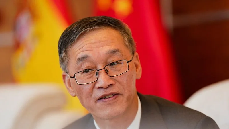 China quiere colaborar con la UE para combatir los "abusos" de EEUU, según su embajador en España