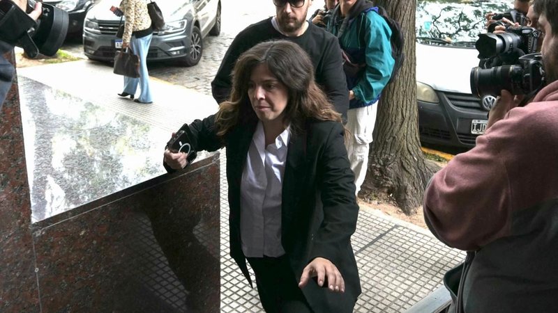 Dalma Maradona se quebró y cargó contra los médicos por la muerte de Diego: "Nos lo prometieron"