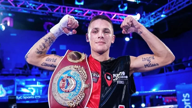 Alan Crenz, la promesa del boxeo e hijo de un campeón argentino que va a pelear en el Mundial