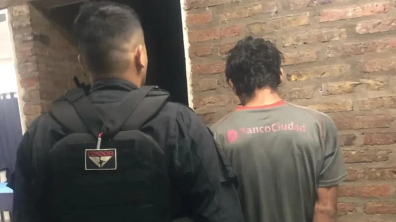 Brutal asalto en Santa Fe: balearon a un kiosquero tras apuntarle a su hija de 3 años y robaron medio millón de pesos