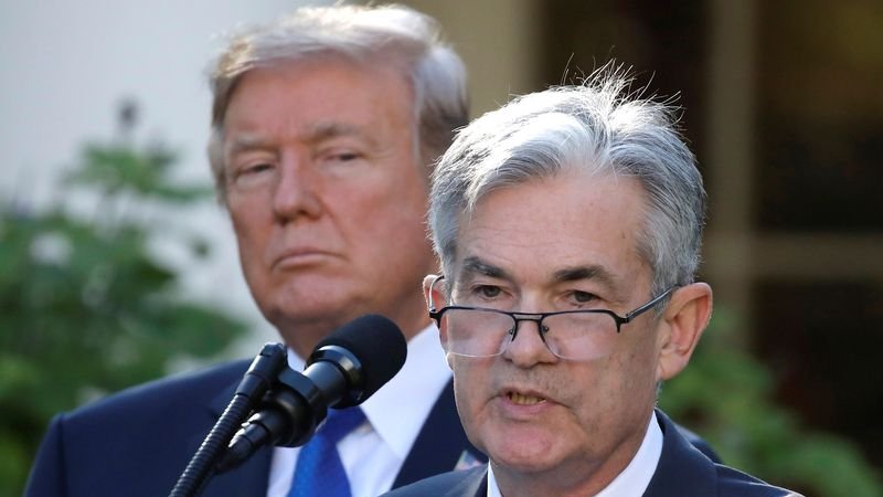 Trump critica a Powell y pide un recorte de tipos de la Fed