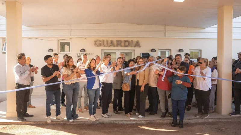 Quintela salda deudas históricas y reactiva obra clave: entregó viviendas e inauguró un hospital