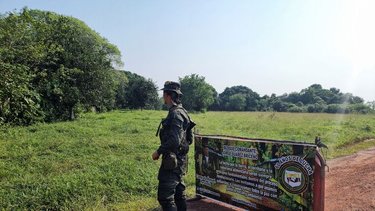 Gobierno de Colombia suspende cese al fuego bilateral con facción de guerrilla de las FARC
