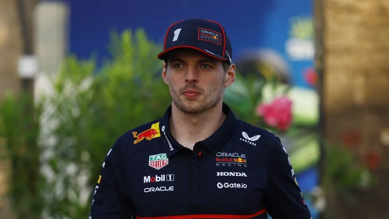 Verstappen dice que está "muy tranquilo" sobre su futuro en la F1
