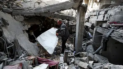 Ataques israelíes alcanzan decenas de objetivos en Gaza al estancarse los intentos de alto el fuego Ataques israelíes alcanzan decenas de objetivos en Gaza al estancarse los intentos de alto el fuego