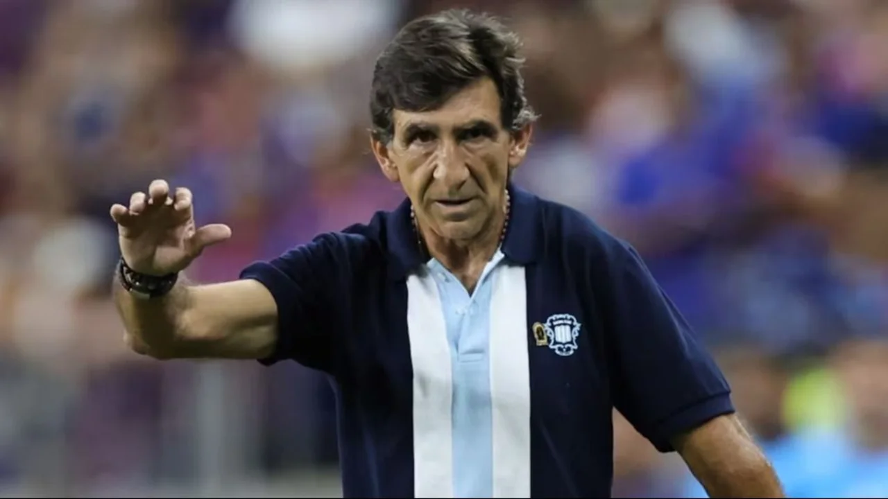 Racing Club, Gustavo Costas, Torne Apertura.