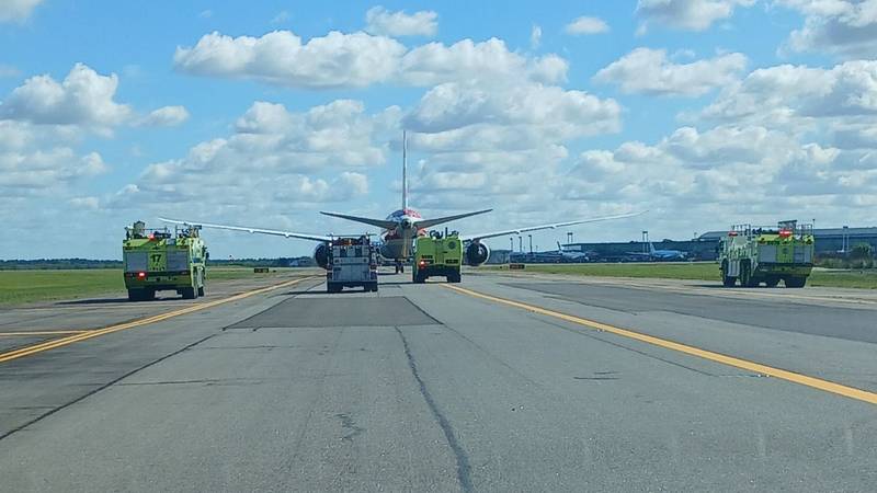 Emergencia en un avión de American Airlines: iba a Miami y tuvo que regresar a Ezeiza por una alerta de humo