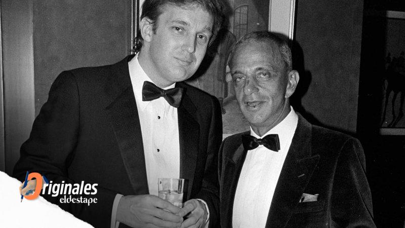 El joven Trump con su mentor, el abogado anticomunista Roy Cohn