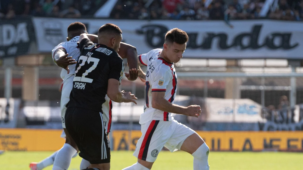 San Lorenzo empató con Riestra en un duelo de "vecinos"