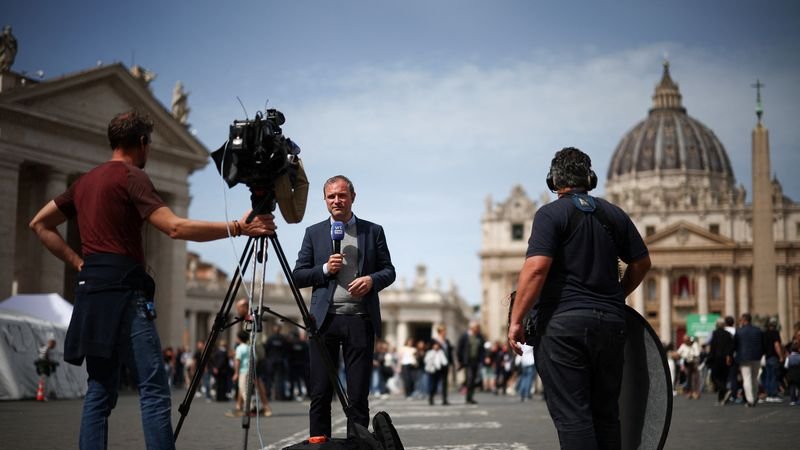 CONTEXTO-Los pasos para elegir al sucesor del papa Francisco