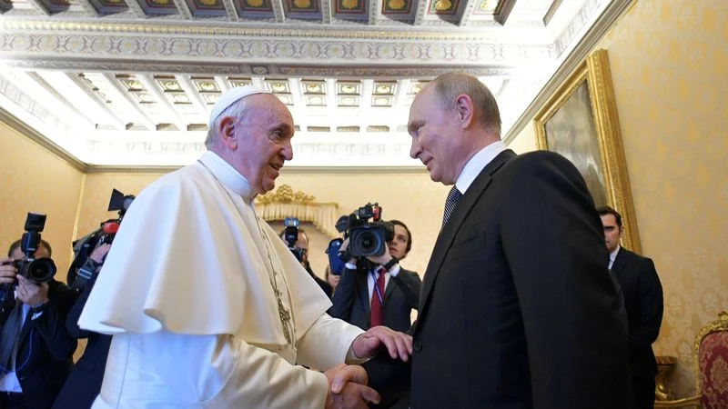 Putin elogia al papa Francisco y envía sus condolencias