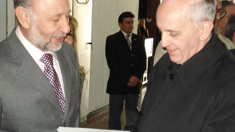 Las palabras de Gildo Insfrán tras la muerte del Papa Francisco: "Incomodó con verdades, amó sin fronteras"