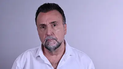Navarro continúa hospitalizado tras un violento ataque por la espalda Navarro continúa hospitalizado tras un violento ataque por la espalda
